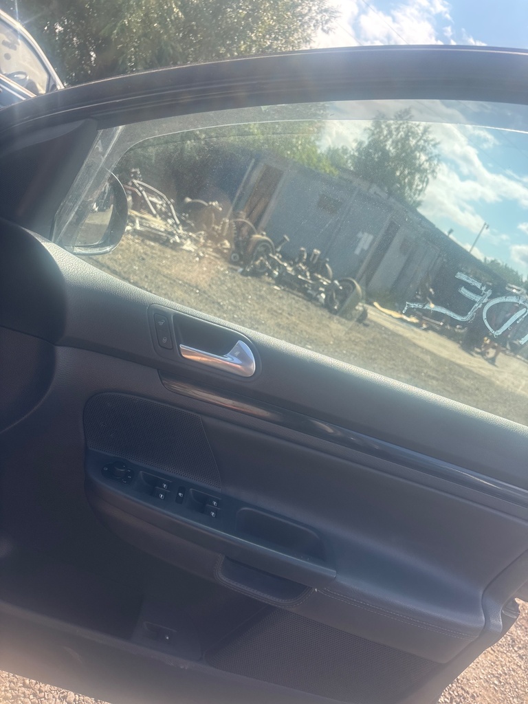 [EPE-118063] Altavoz revestimiento puerta delantera derecha VW Golf 2007