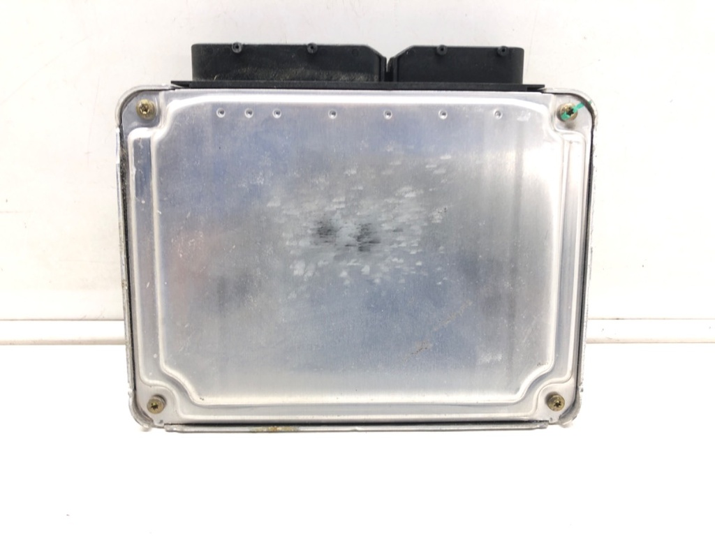 [STARK-514624] Unidad de control del motor VW New Beetle (9C1, 1C1) 2.0 85 kW 115 CV gasolina 1998-2010