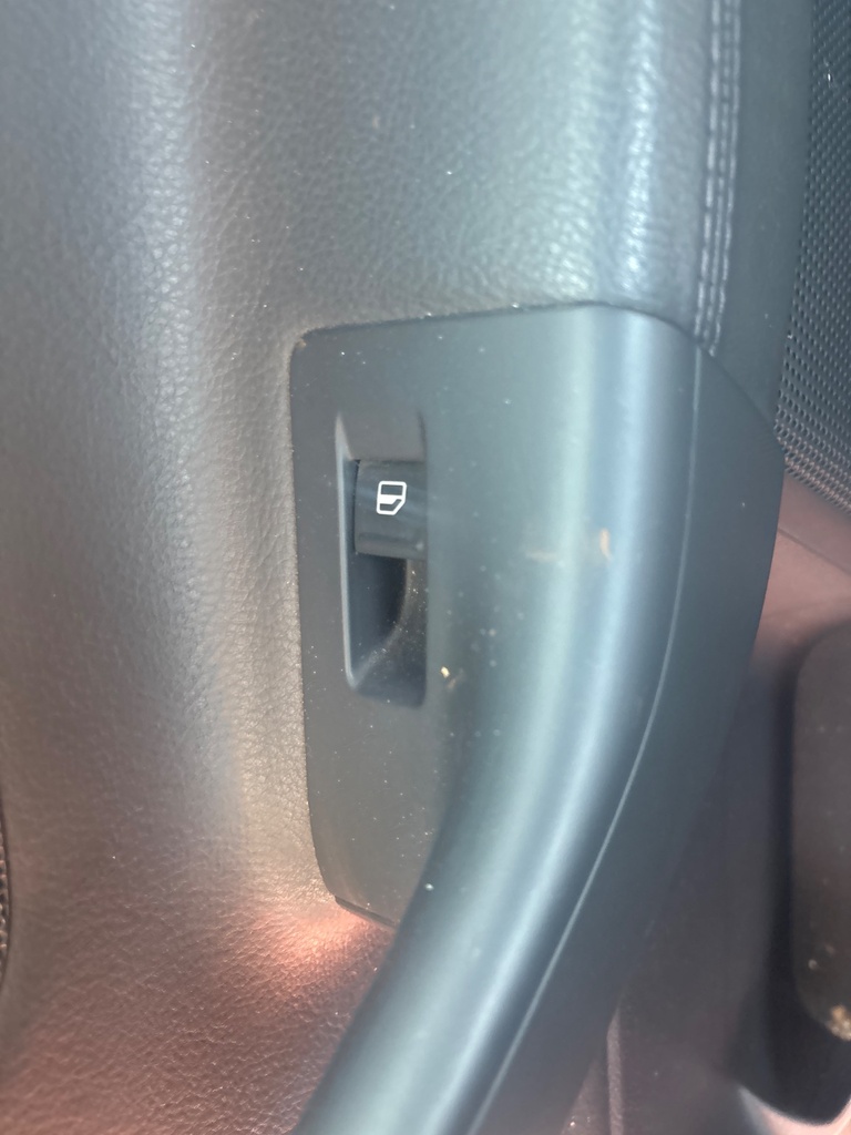 [EPE-118163] Pulsador elevalunas trasero derecho para VW Golf IV (2007), color negro, referencia 118163