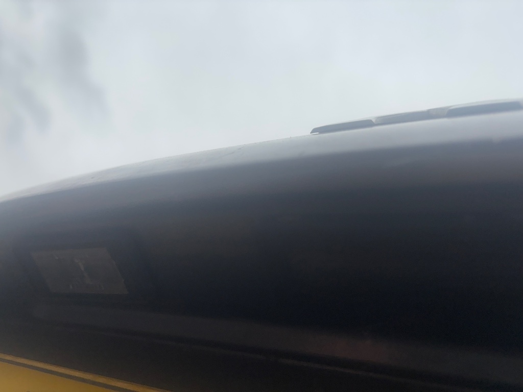[EPE-118194] Tirador de apertura del portón trasero Peugeot 208 2019 EVL gris platinum