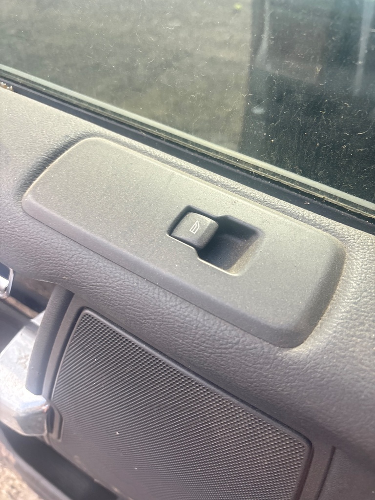 [EPE-118339] Interruptor elevalunas eléctrico trasero izquierdo para Land Rover Discovery 2011