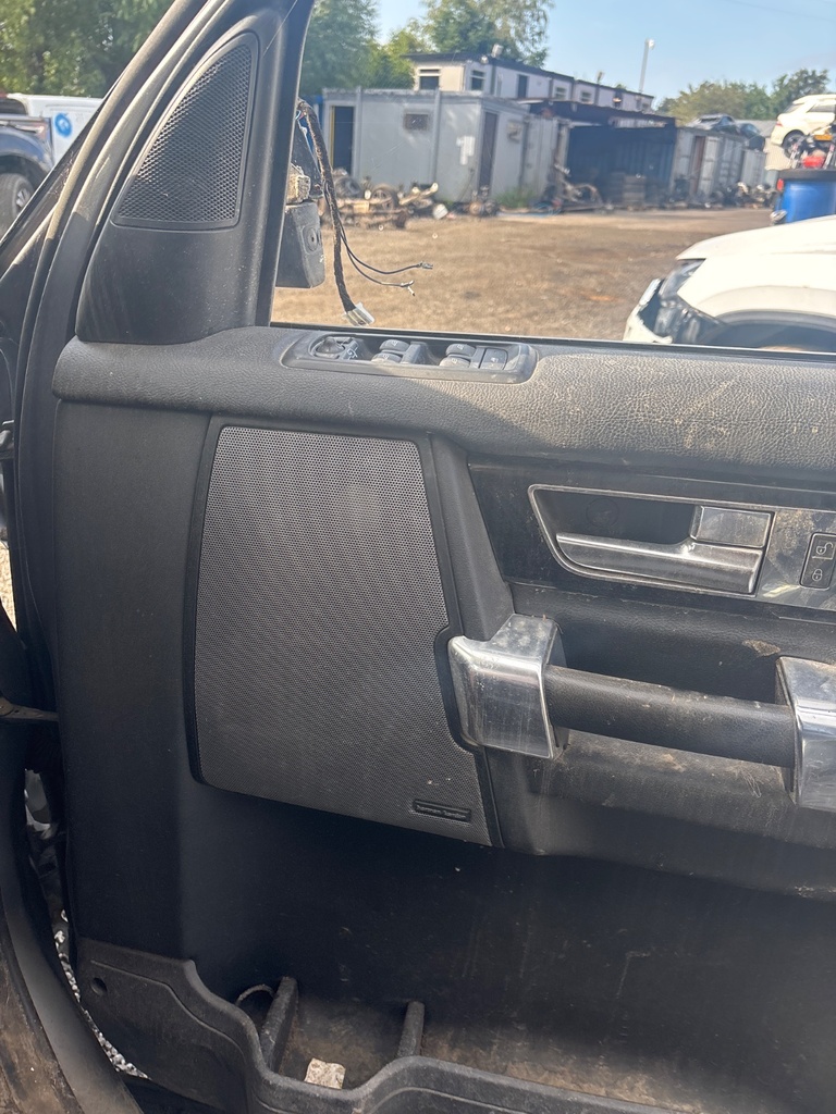[EPE-118366] Altavoz revestimiento puerta delantera derecha Land Rover Discovery 2011