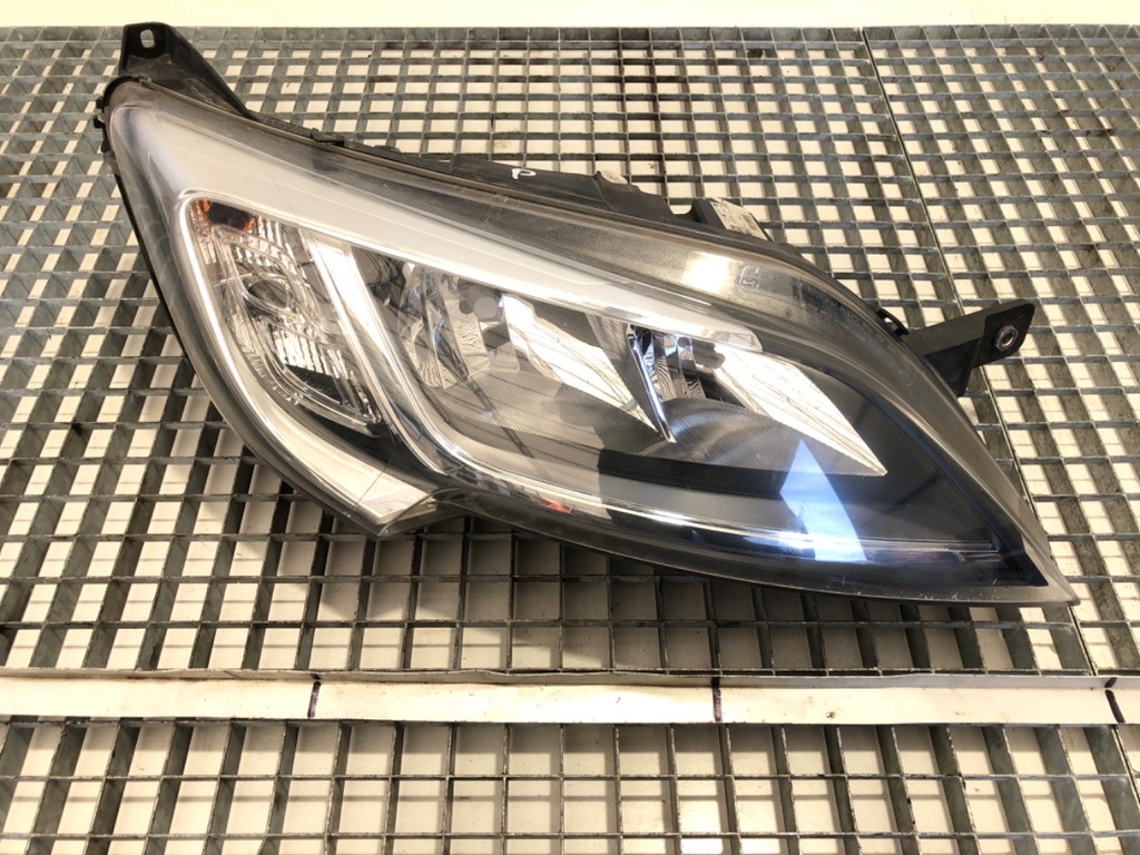 [STARK-897638] Faros delanteros derecho Opel Movano C Platforma/podwozie (U9) 2021-2022
