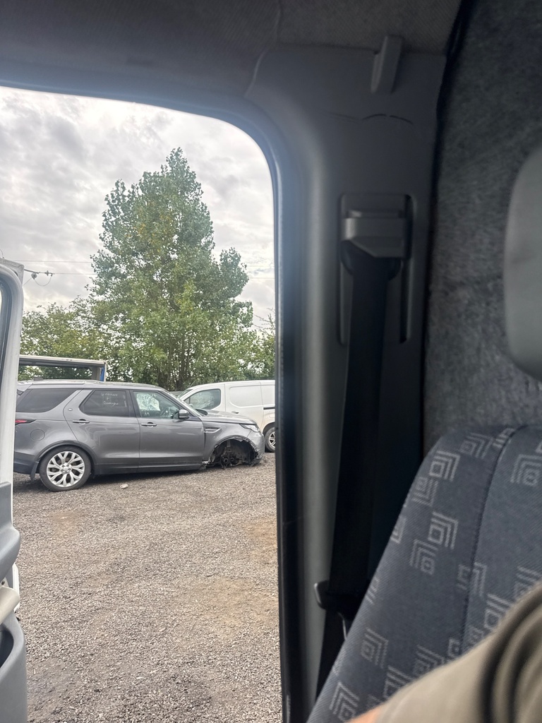 [EPE-118963] Embellecedor Pilar B Mercedes-Benz Sprinter 4-T 416 CDI 2004