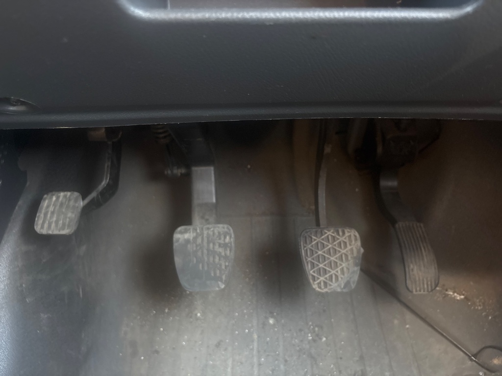 [EPE-119043] Conjunto de pedales Mercedes-Benz Vito 113 CDI 2.2 2011