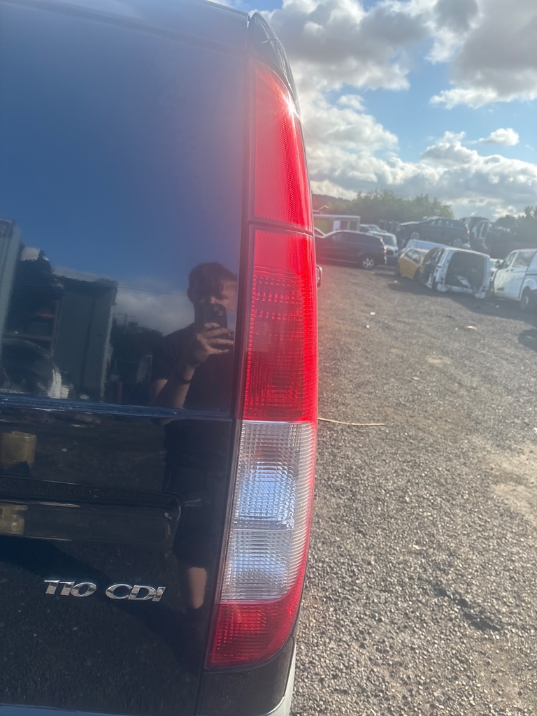 [EPE-119079] Piloto trasero derecho 2011 Mercedes-Benz Vito 9197 black