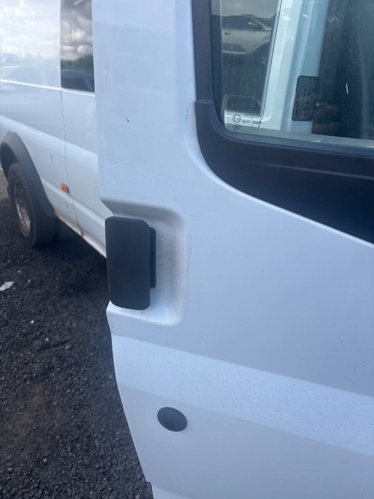 [EPE-119151] Tirador puerta delantera exterior derecho 2013 Ford Transit Frozen White