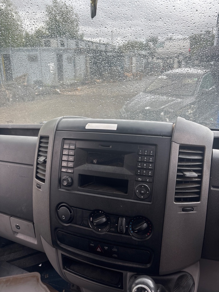 [EPE-119313] Salida de aire calefacción tablero Mercedes-Benz Sprinter 3.5-T 313 CDI 2014