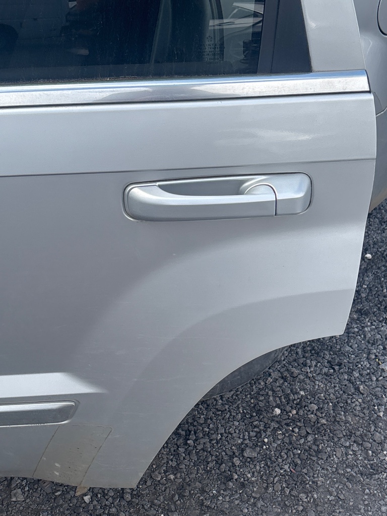 [EPE-119442] Tirador puerta trasera exterior izquierdo Jeep Grand Cherokee 2007 178637 km