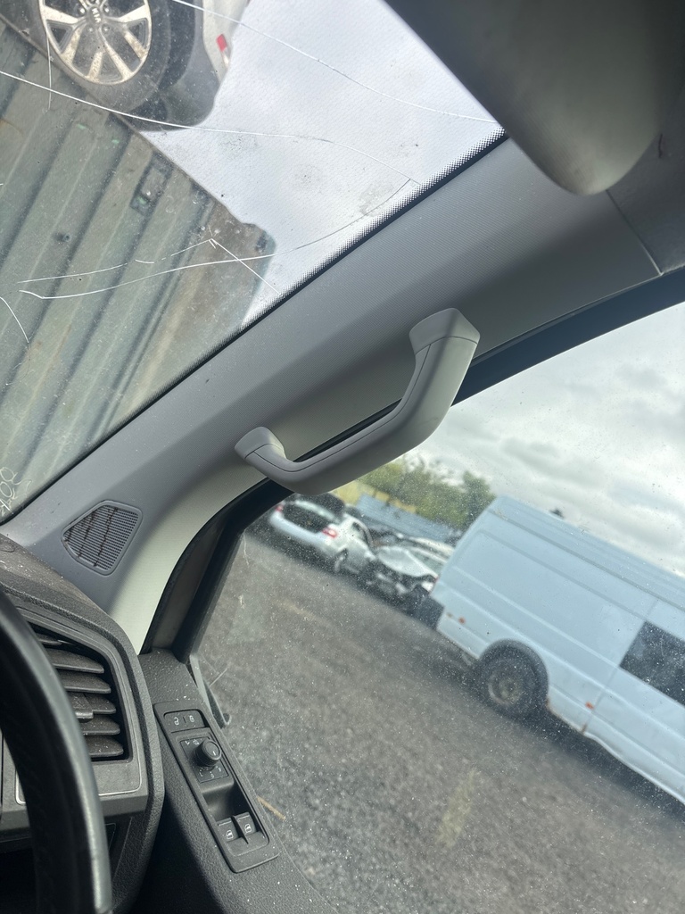 [EPE-119709] Pilar A VW Transporter 2.0 TDI 2019