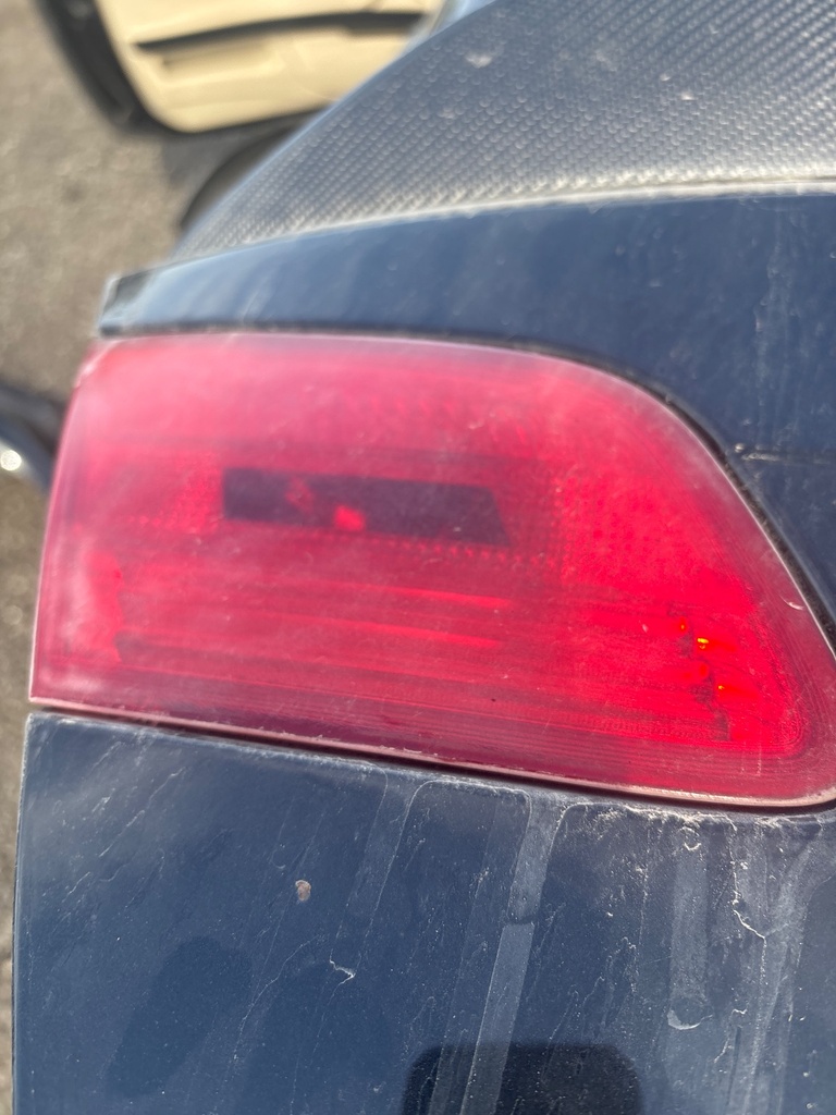 [EPE-120046] Piloto de portón trasero o maletero izquierdo 2009 BMW 3 Series 475 black