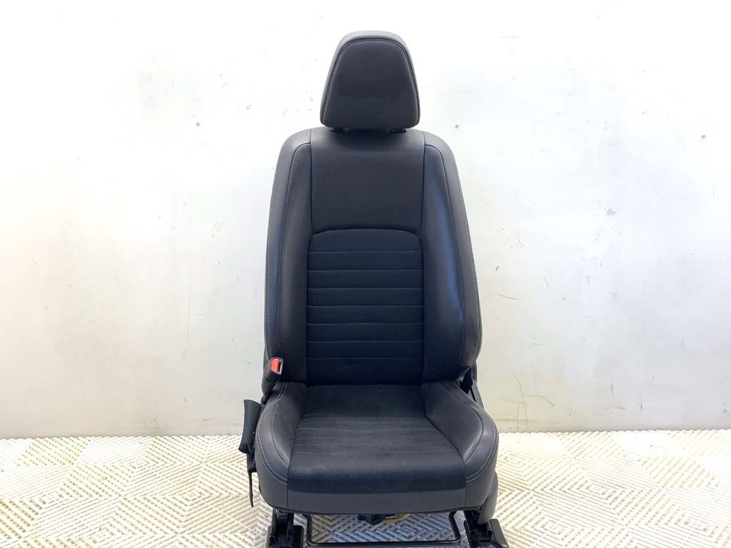 [STARK-863271] Asiento delantero izquierdo Lexus IS III 200t 2015-2022