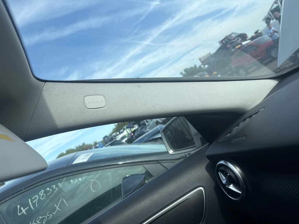 [EPE-120201] Pilar A Mercedes-Benz A-Class A 180 CDI / d 2016
