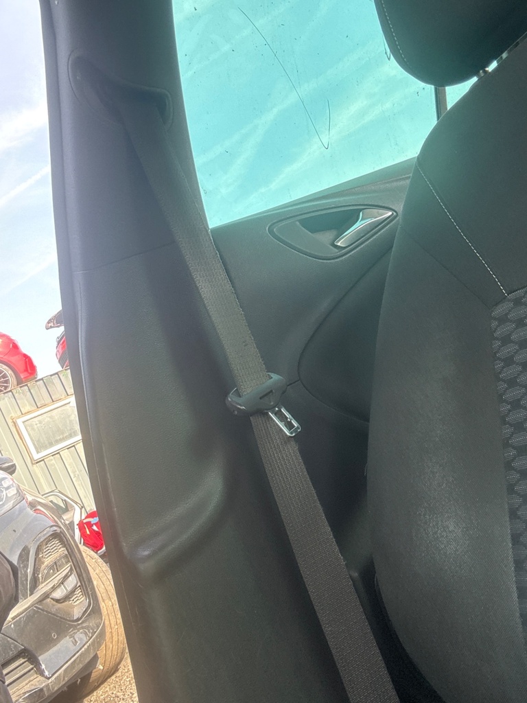 [EPE-120574] Embellecedor pilar B inferior derecho Opel Astra 1.5 CRDI 2020