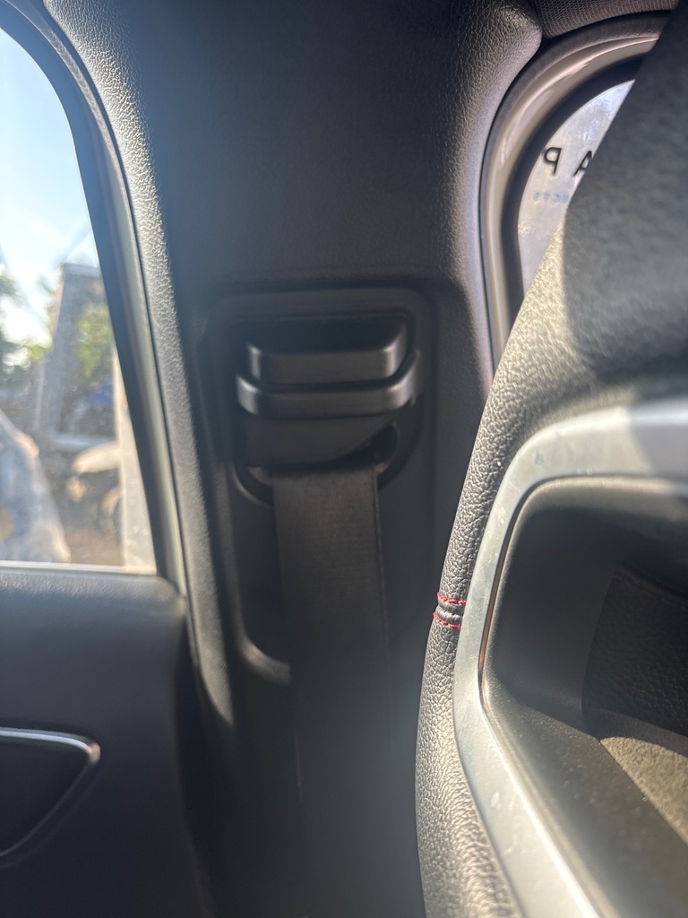 [EPE-120871] Embellecedor Pilar B Mercedes A 220 CDI (A-Class 2015, OM651.930) 2015