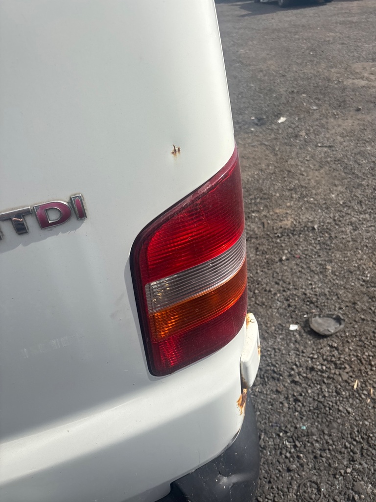 [EPE-121243] Piloto trasero derecho 2007 VW Transporter T5