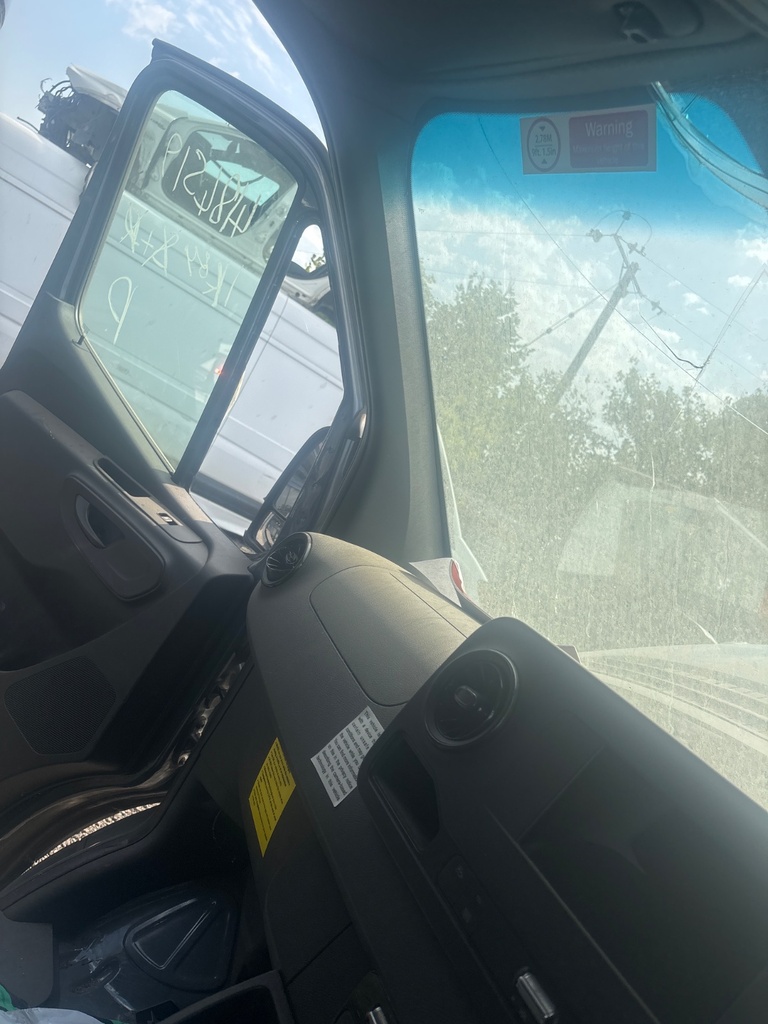 [EPE-121628] Pilar A Mercedes-Benz Sprinter 3.5-T 314 CDI 2.2