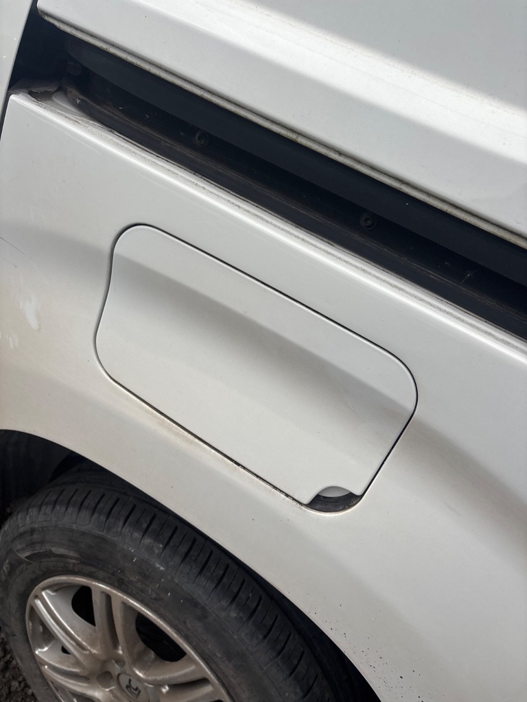 [EPE-122035] Tapa de combustible 2019 Peugeot Partner EWP - LACK WEISS BANQUISE blanco