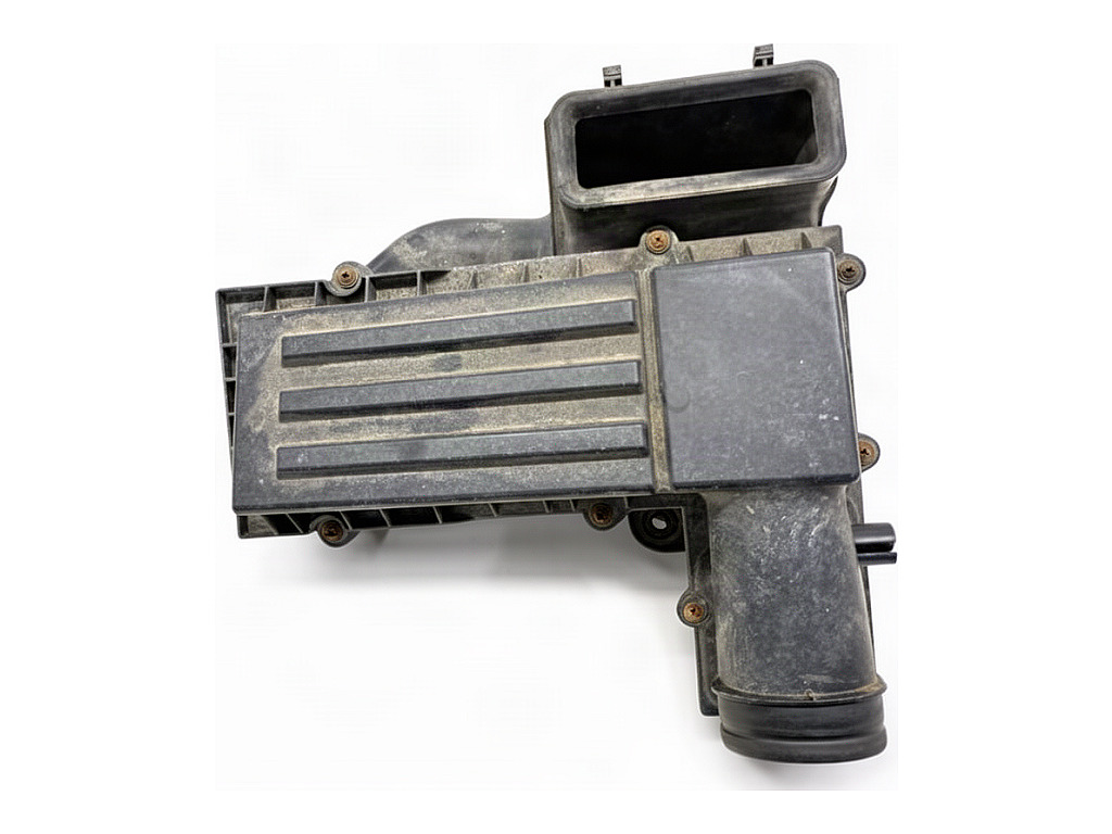 [STARK-944218] Caja de filtro de aire VW Golf V (1K1) 1.4 TSI 103 kW 2006-2008