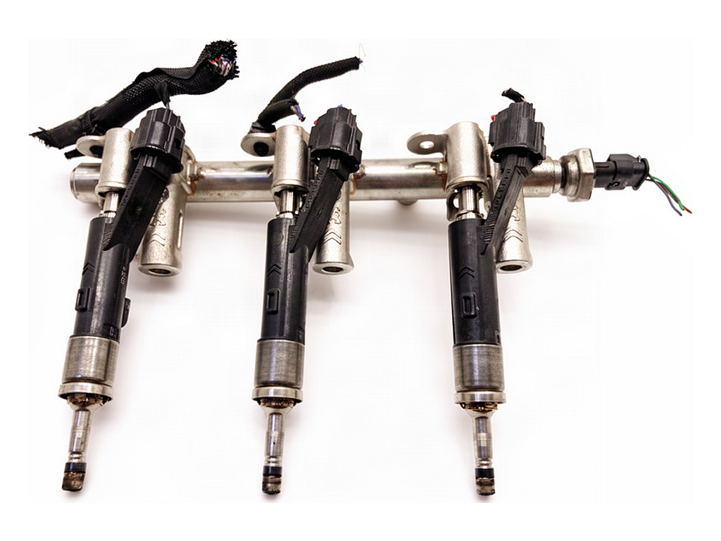 [STARK-938808] Fuel Rail PEUGEOT 408 II 2022 -