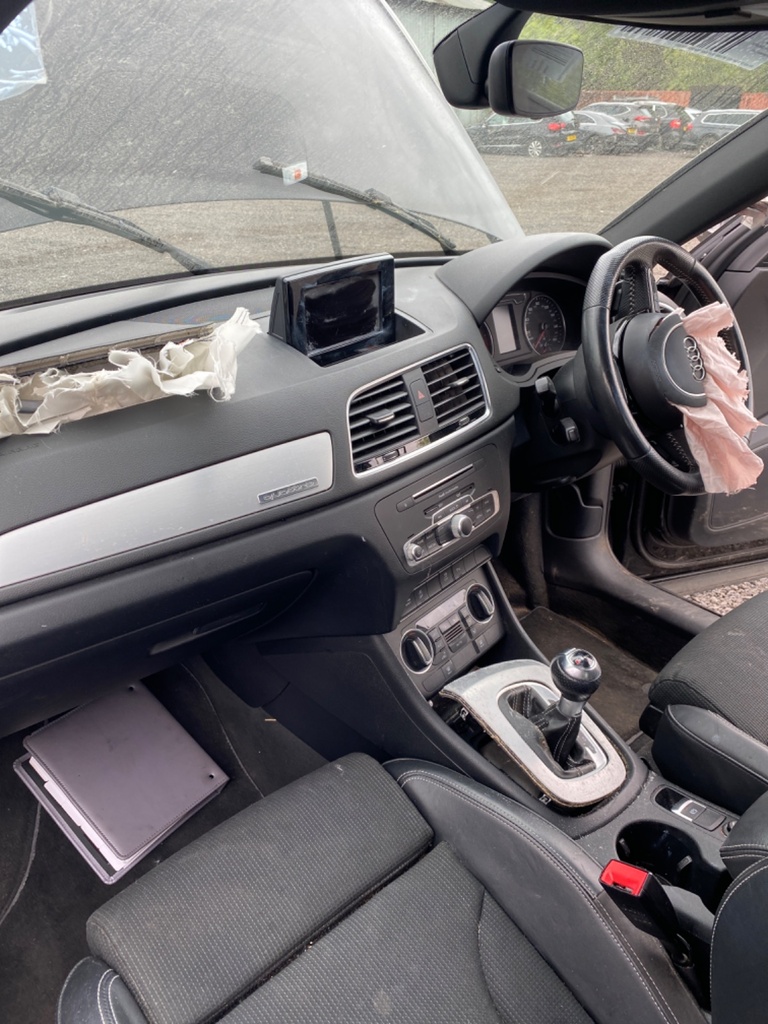 [EPE-102288] Parasol izquierdo Audi Q3 2015