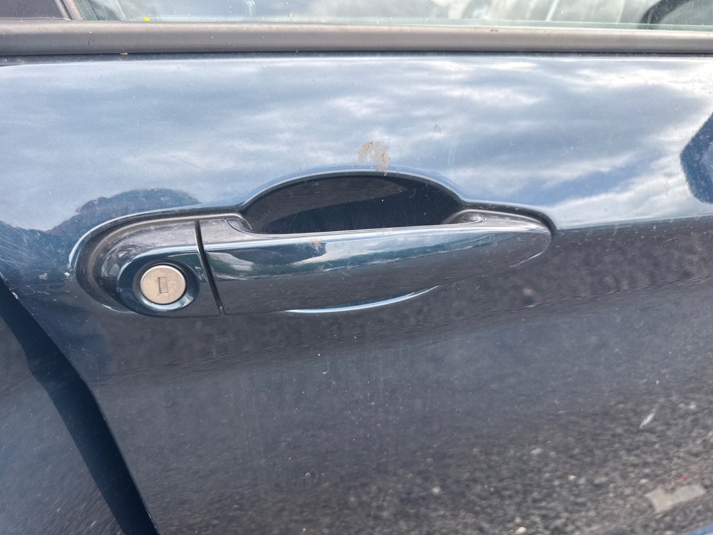 [EPE-103578] Tirador puerta delantero exterior derecho para BMW Serie 1 Sports Hatch (2014) B38 MIDNIGHT