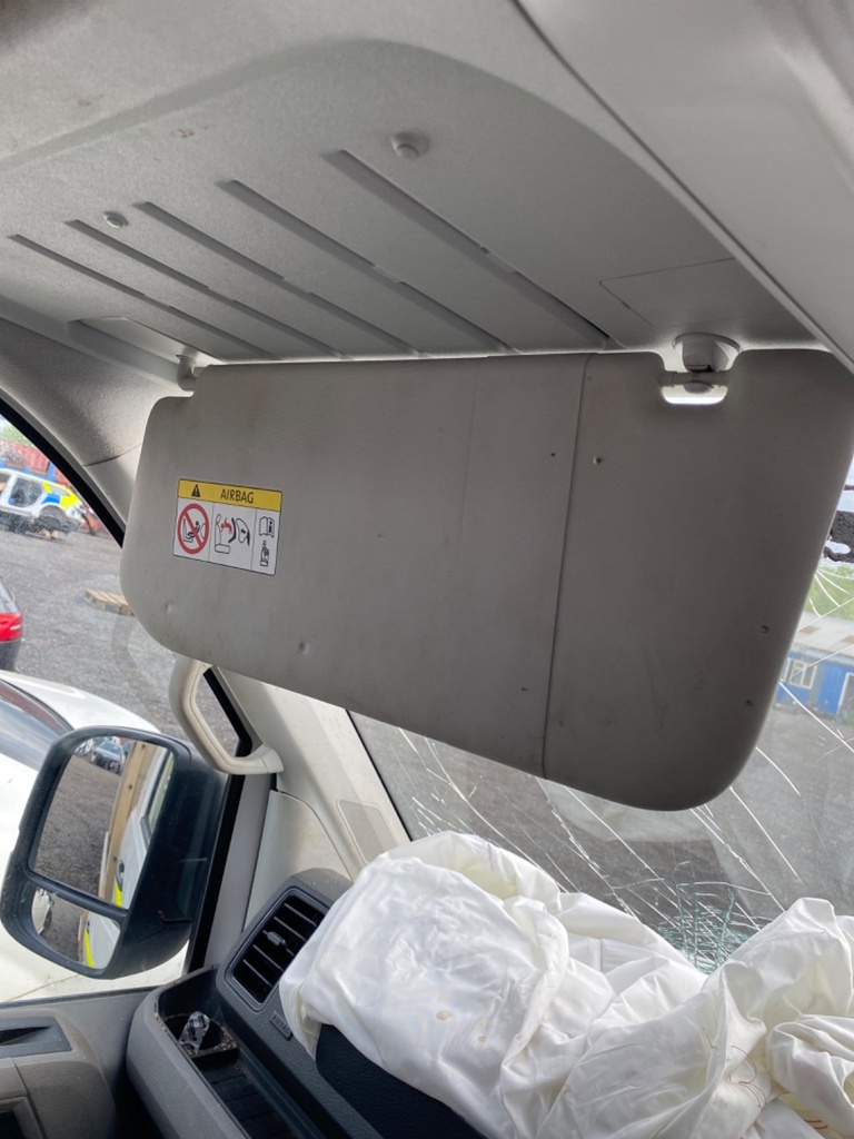 [EPE-103516] Parasol izquierdo VW Crafter 2.0 TDI FWD 2022