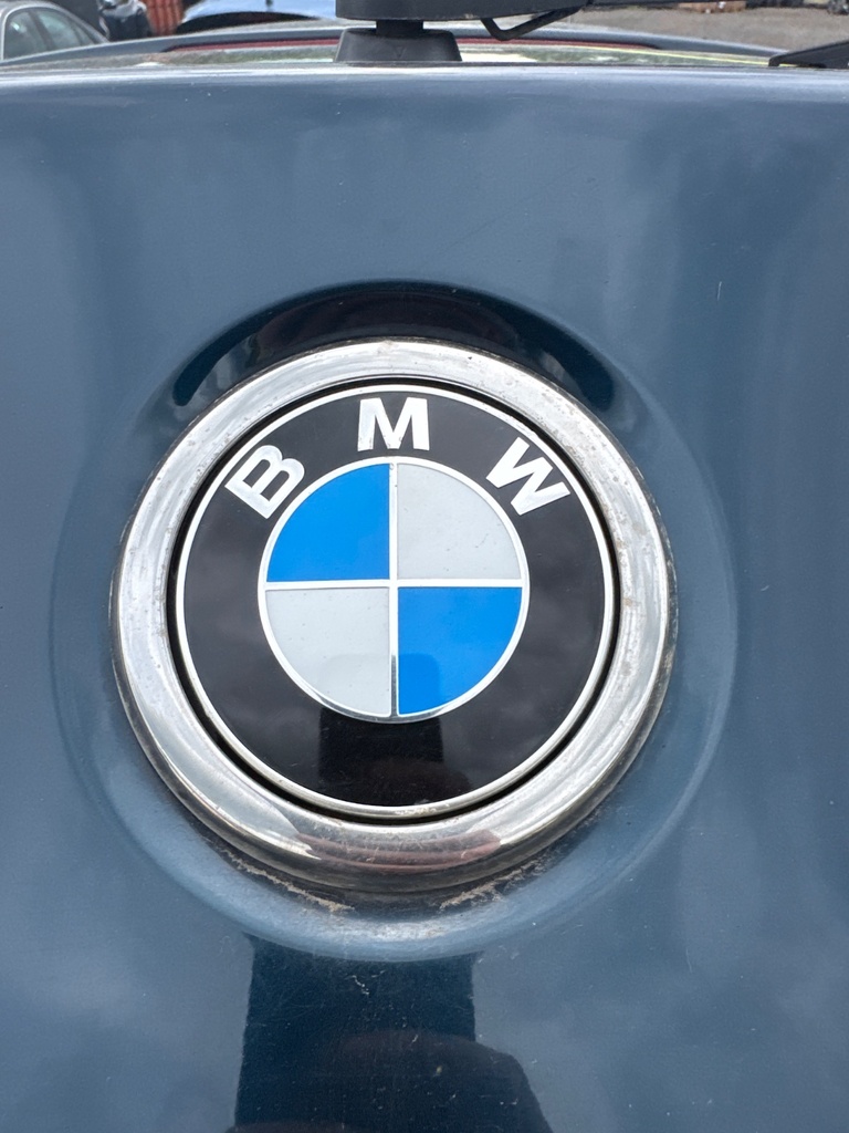 [EPE-103610] Tirador de apertura del portón trasero BMW Serie 1 Sports Hatch 2014 B38 Midnight