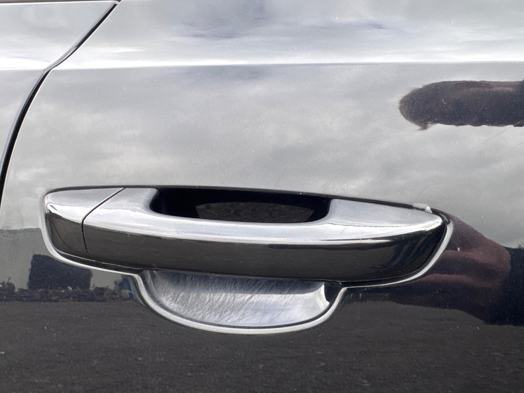 [EPE-103715] Tirador puerta delantero exterior derecho VW Scirocco III (C9X) 2009 Negro