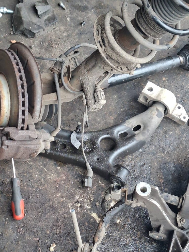 [EPE-103784] Brazo oscilante inferior delantero derecho para VW Scirocco III 2.0 TDI (CBDB/CBD) 2009
