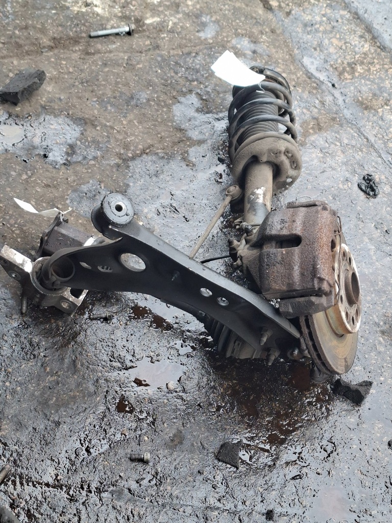 [EPE-103783] Brazo oscilante inferior delantero izquierdo VW Scirocco III 2.0 TDI 2009