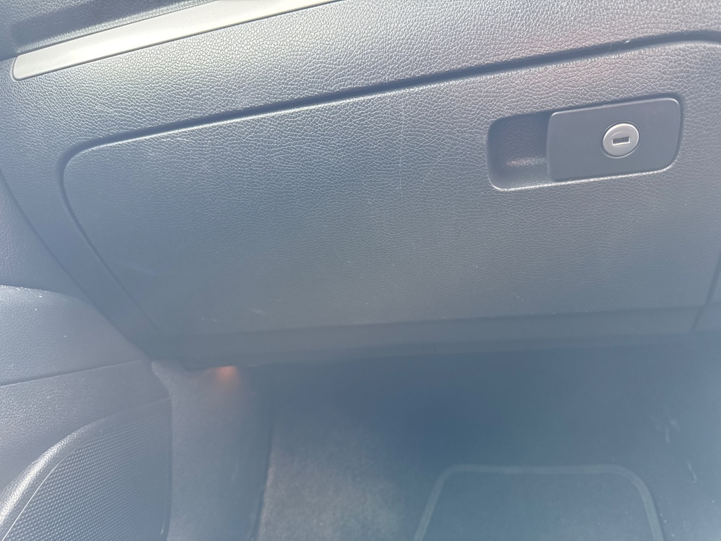 [EPE-103797] Guantera para VW Scirocco III 2.0 TDI 2009