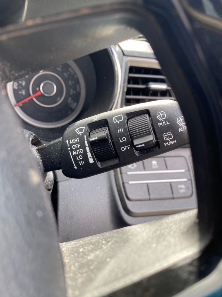 [EPE-103853] Conmutador de columna de dirección derecho SsangYong Tivoli 1.6 2018