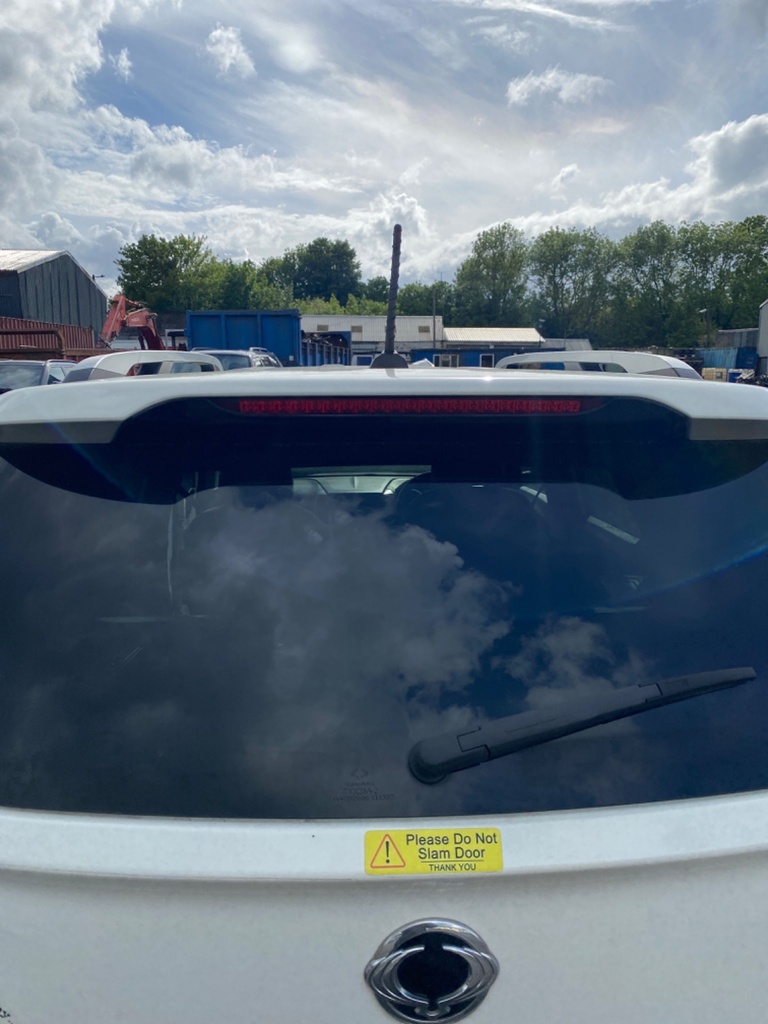 [EPE-103862] Luz de freno elevada SsangYong Tivoli 2018 White