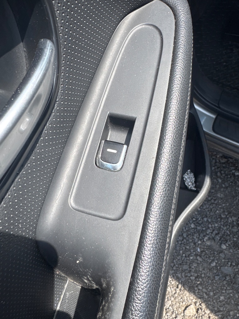 [EPE-105197] Interruptor de elevalunas eléctrico delantero izquierdo 2017 Kia Carens IV