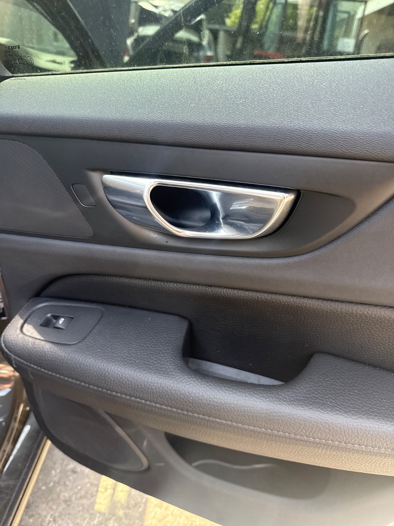 [EPE-105696] Tirador interior puerta trasera derecho Volvo V60 2021 Gris