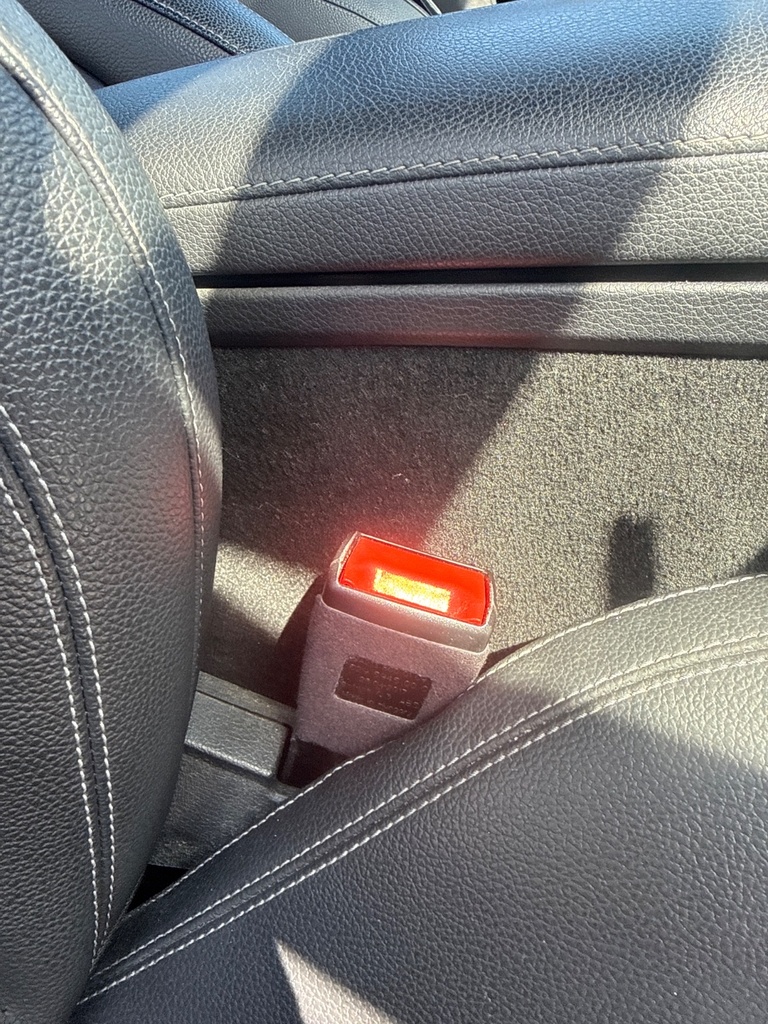 [EPE-106340] Interruptor de cinturón de seguridad delantero derecho para Mercedes-Benz Clase E W213 2017