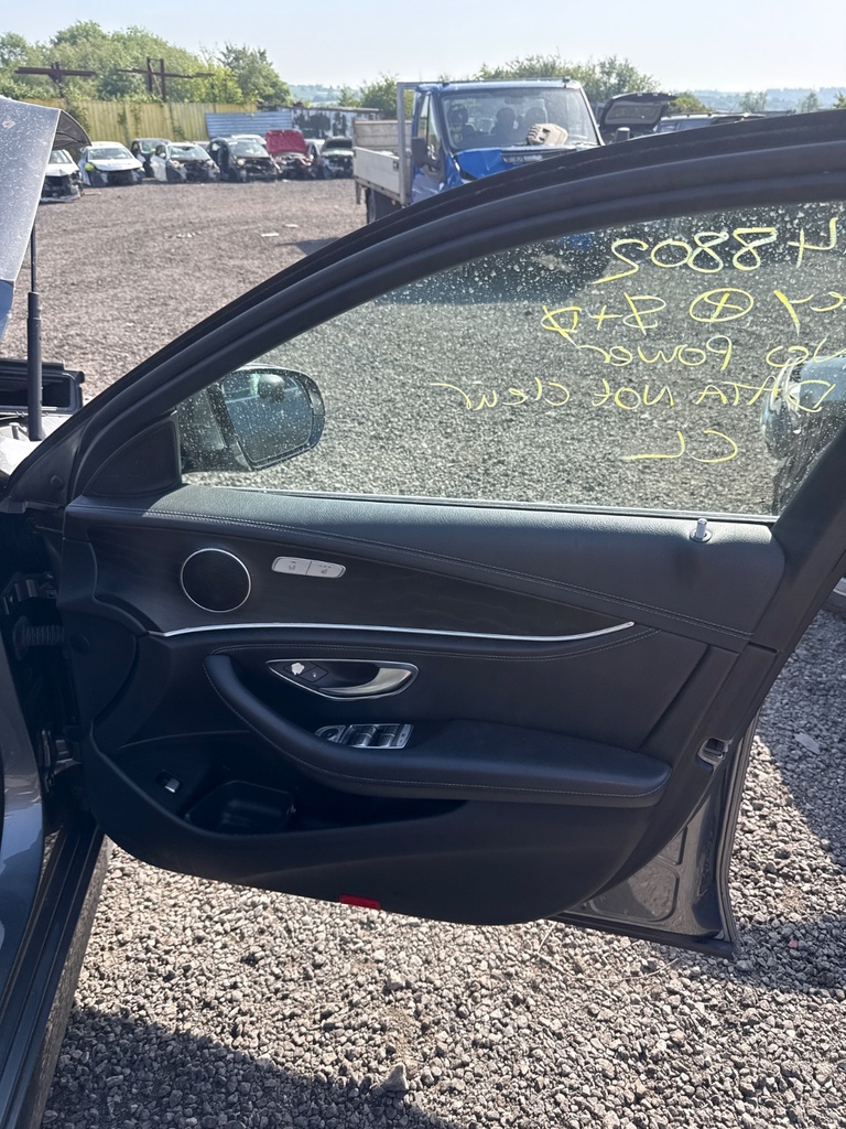 [EPE-106354] Altavoz de puerta delantera derecha para Mercedes-Benz E-Class W213 2017