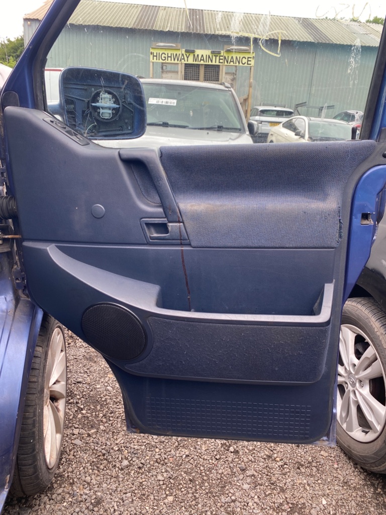 [EPE-107092] Panel interior puerta delantera derecha VW Caravelle Mk IV 1997-2003 L5Z Blue