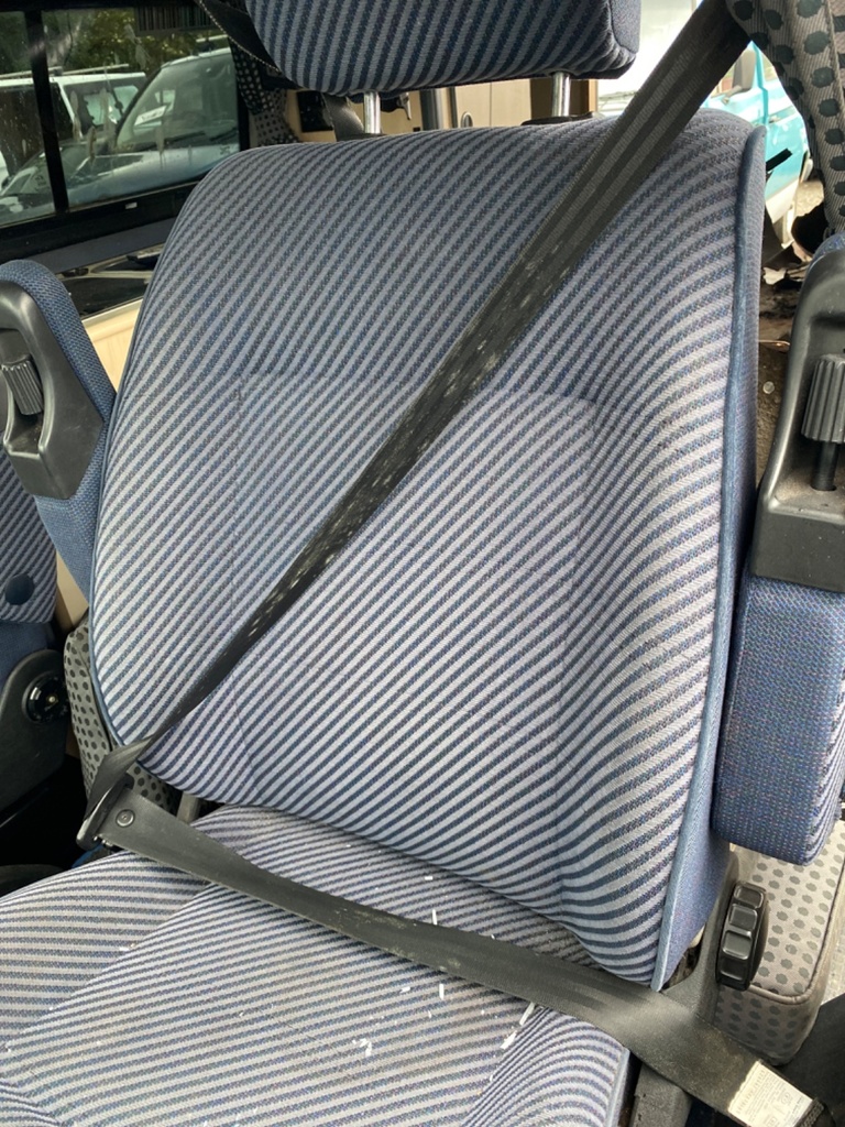 [EPE-107120] Bobina de cinturón de seguridad delantero izquierdo VW Caravelle Mk IV 2.4 (AAB) 1997