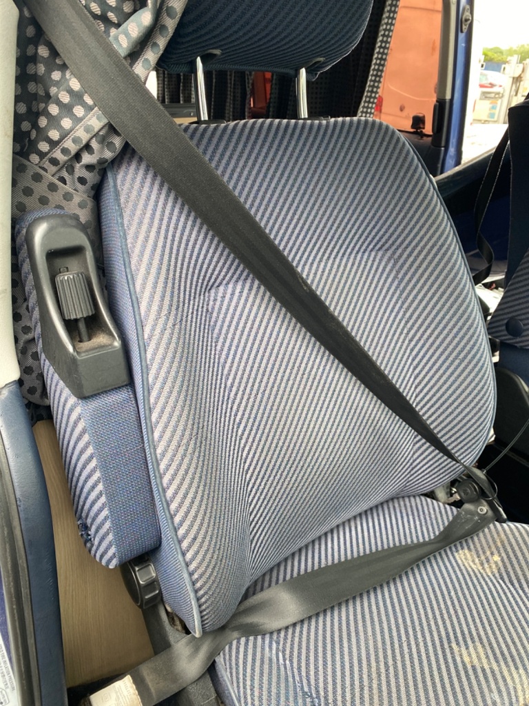 [EPE-107121] Enrollador cinturón seguridad delantero derecho 1997 VW Caravelle Mk IV 2.4