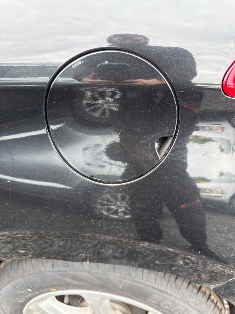 [EPE-107289] Tapa de combustible Peugeot 208 CA 2014 KTV BLACK PEARL PAINT