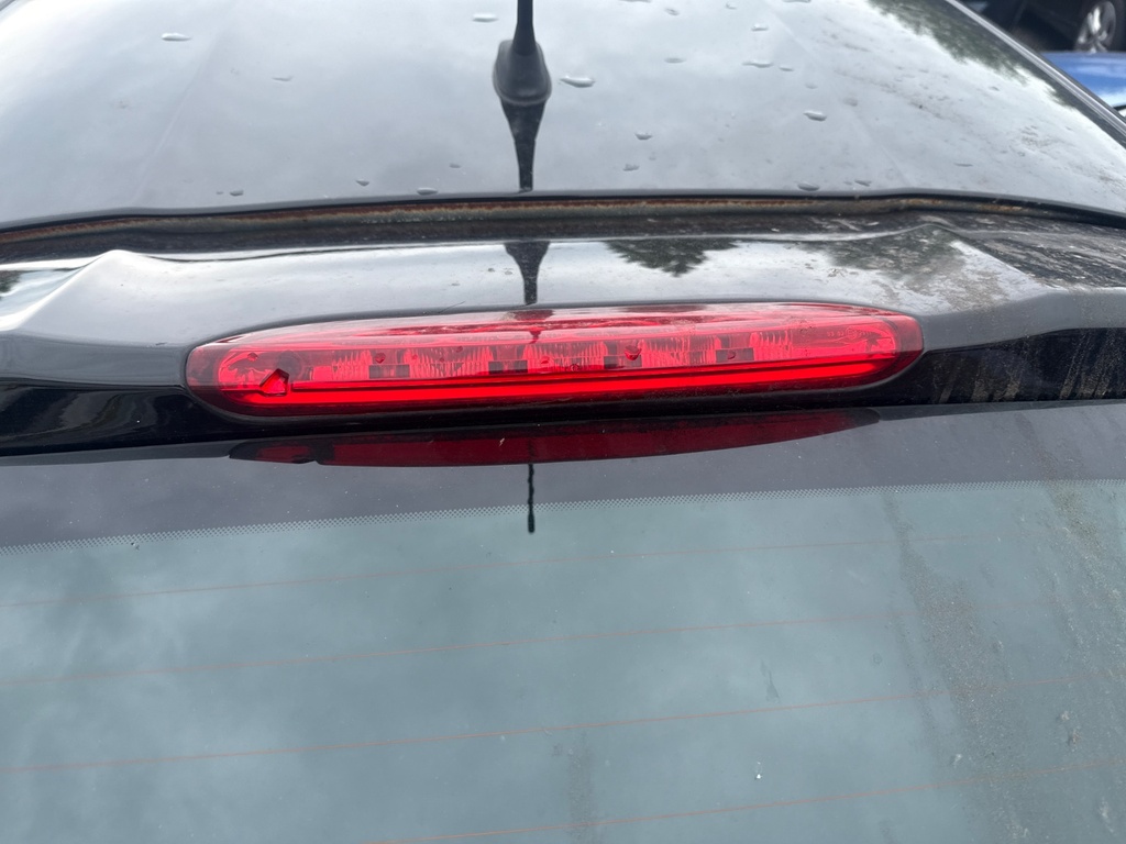[EPE-107290] Luz de freno elevada para Peugeot 208 CA 2014 Pintura Negro Perla (KTV)