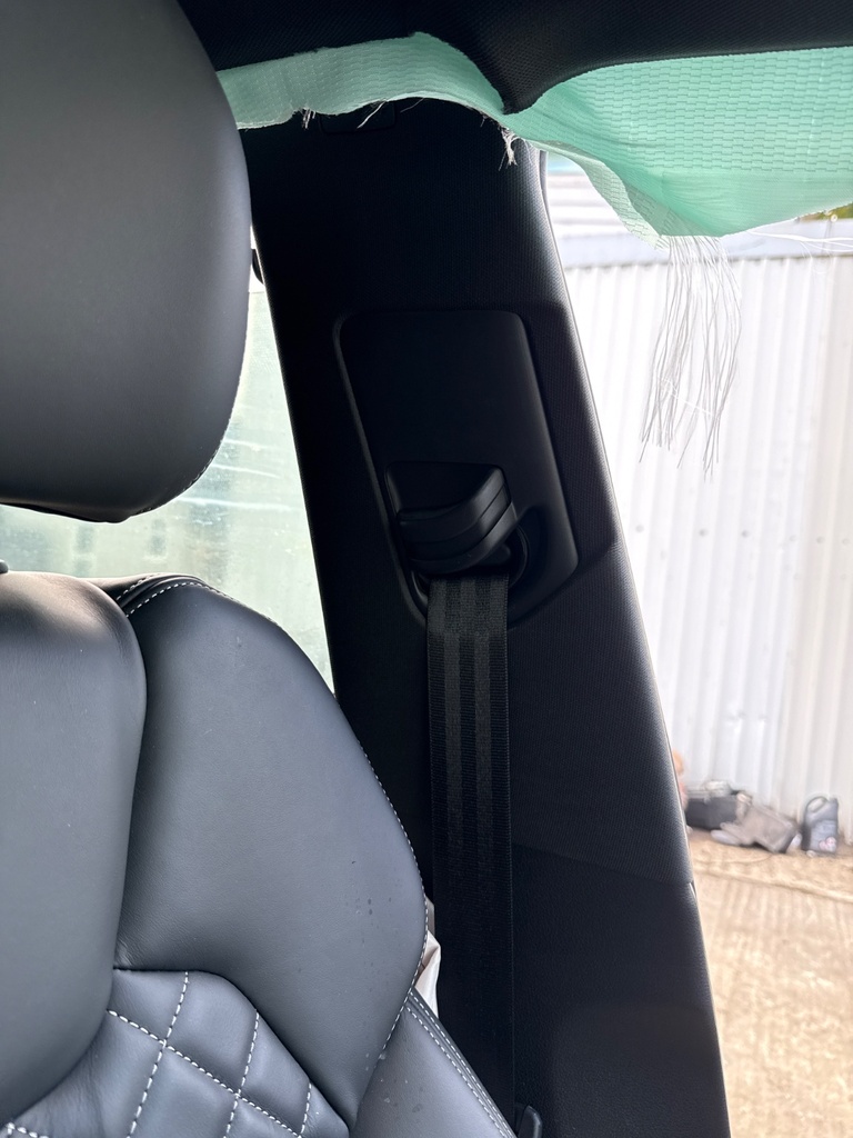 [EPE-107409] Embellecedor Pilar B 2023 Audi Q5 40 TDI MILD HYBRID