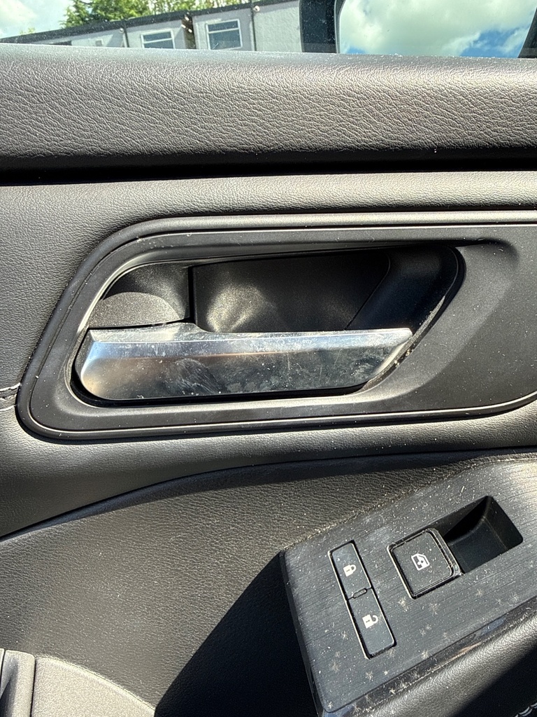 [EPE-107621] Tirador interior puerta delantera izquierda 2022 Nissan Qashqai MK3 J12 KAD Gun