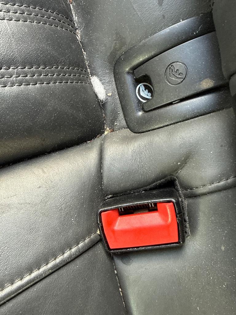 [EPE-107819] Cinturón de seguridad trasero Stalk Fila Central RH para Audi A6 C7 2.0 TDI 130kW 177CV 2014
