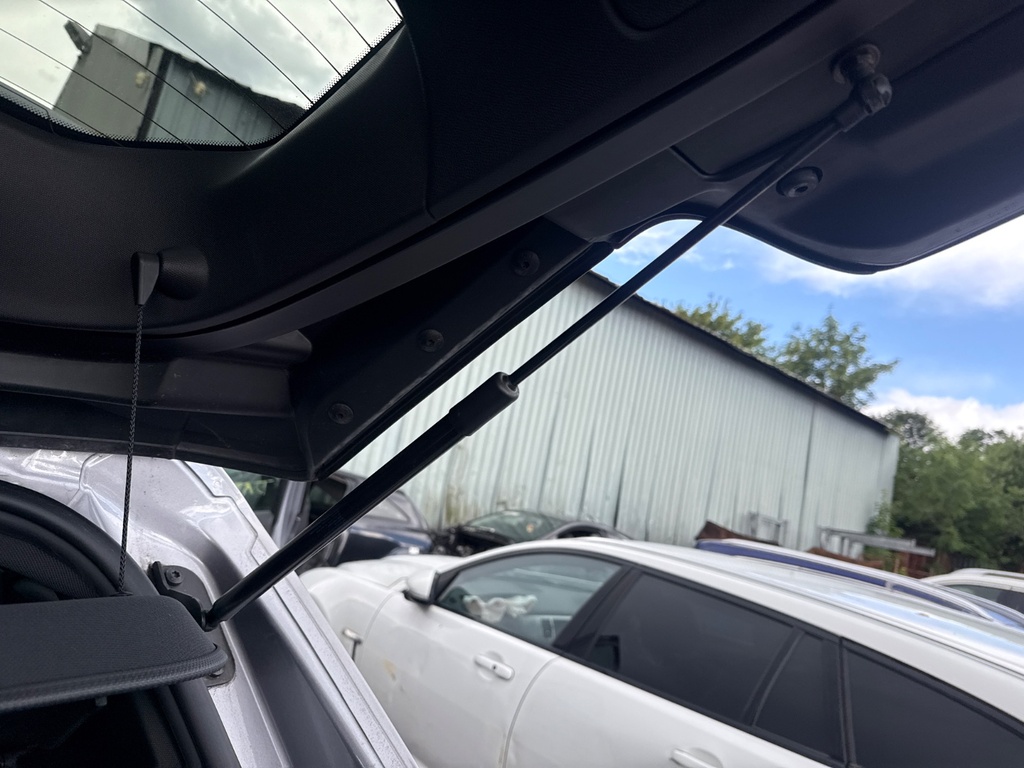[EPE-107890] Amortiguador portón trasero derecho DS 7 Crossback KCA Grey 2019