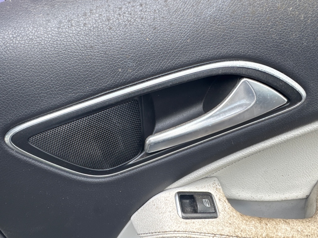 [EPE-108231] Tirador interior puerta trasera derecho Mercedes-Benz CLA Coupe 2016 Gris