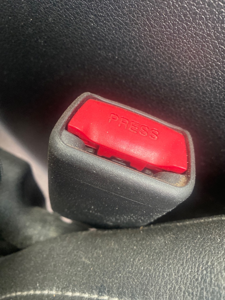 [EPE-108354] Interruptor cinturón seguridad delantero derecho para Kia Niro 1.6 2018