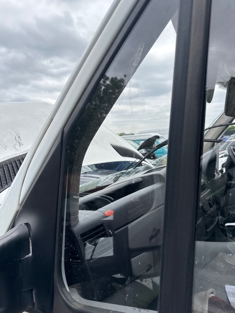 [EPE-108936] Cristal de puerta ventanilla fija delantera izquierda para Mercedes-Benz Sprinter 2015